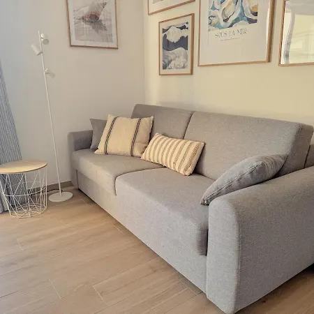Aurora, Magnifique Classe 3 Etoiles, 6 P, Acces Direct Plage, Parking Prive * Vias