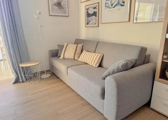 Aurora, Magnifique Classe 3 Etoiles, 6 P, Acces Direct Plage, Parking Prive * Vias