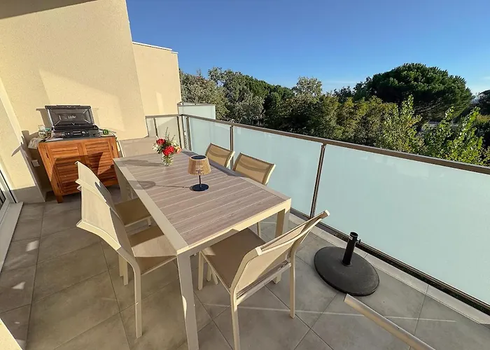 Aurora, Magnifique Classe 3 Etoiles, 6 P, Acces Direct Plage, Parking Prive Apartament Vias