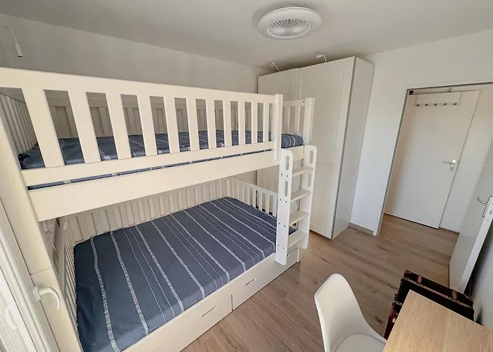 Aurora, Magnifique Classe 3 Etoiles, 6 P, Acces Direct Plage, Parking Prive Vias