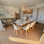 Aurora, Magnifique, Classe 3 Etoiles, 6 Personnes, Acces Direct Plage, Parking Prive, Vue A Travers La Pinede Appartement Vias