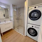 Appartement Aurora, Magnifique, Classe 3 Etoiles, 6 Personnes, Acces Direct Plage, Parking Prive, Vue A Travers La Pinede *