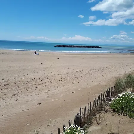 Aurora, Magnifique, Classe 3 Etoiles, 6 Personnes, Acces Direct Plage, Parking Prive, Vue A Travers La Pinede Vias