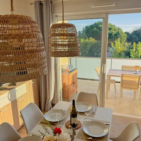 Aurora, Magnifique, Classe 3 Etoiles, 6 Personnes, Acces Direct Plage, Parking Prive, Vue A Travers La Pinede