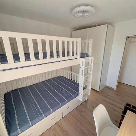 Apartmán Aurora, Magnifique, Classe 3 Etoiles, 6 Personnes, Acces Direct Plage, Parking Prive, Vue A Travers La Pinede