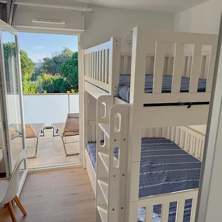 Aurora, Magnifique, Classe 3 Etoiles, 6 Personnes, Acces Direct Plage, Parking Prive, Vue A Travers La Pinede