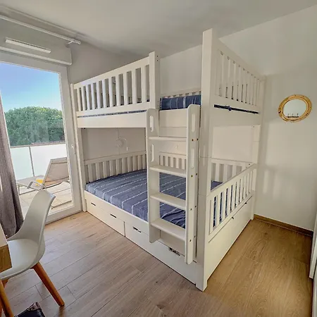 Aurora, Magnifique, Classe 3 Etoiles, 6 Personnes, Acces Direct Plage, Parking Prive, Vue A Travers La Pinede *