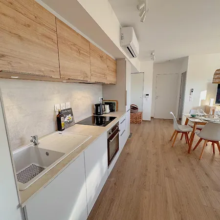 Aurora, Magnifique, Classe 3 Etoiles, 6 Personnes, Acces Direct Plage, Parking Prive, Vue A Travers La Pinede Apartmán